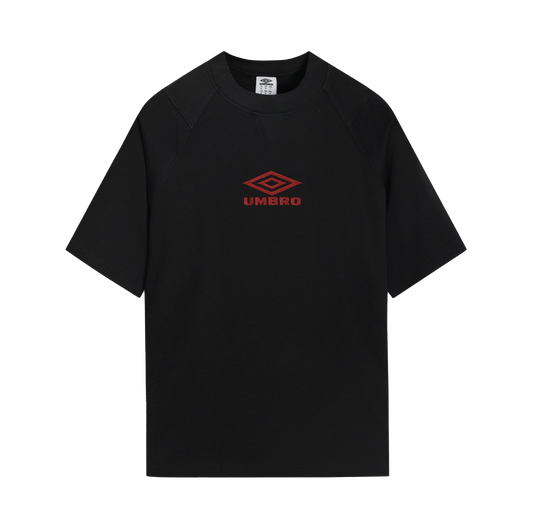 【UMBRO】Iconic Boxy Heavyweight Tee  經典 Logo 寬版落肩短 T (Boxy Fit)