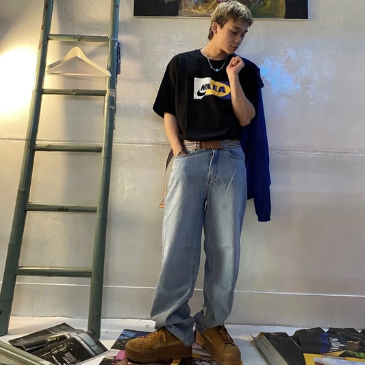 【12:12am】Wide jeans light blue