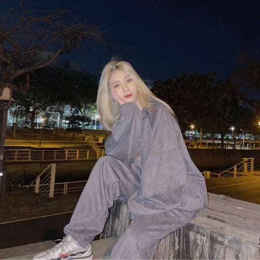 【12:12am】Comfortable half-zip suit