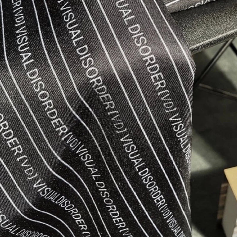 【١٢:١٢ صباحًا】【اضطراب بصري】 بنطال "شعار كامل"