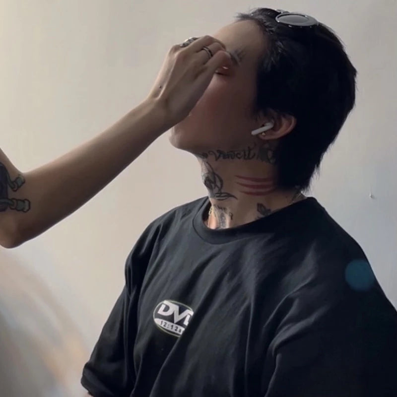 【12:12 صباحًا】تيشيرت بشعار DVD عتيق📀