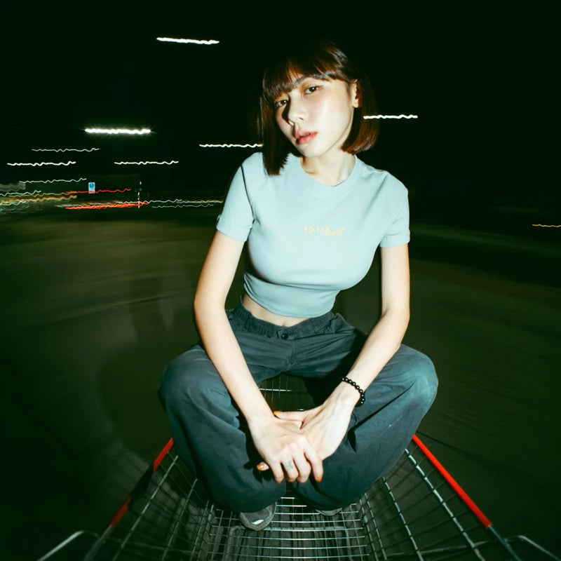 【12⋮12am】Elastic Slim-Fit Cropped Tee