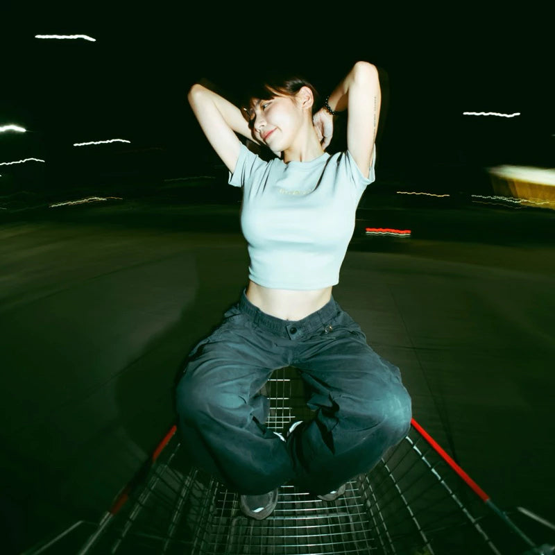 【12⋮12am】Elastic Slim-Fit Cropped Tee