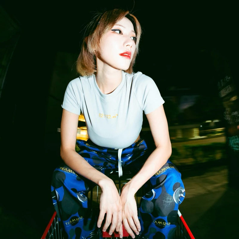 【12⋮12am】Elastic Slim-Fit Cropped Tee